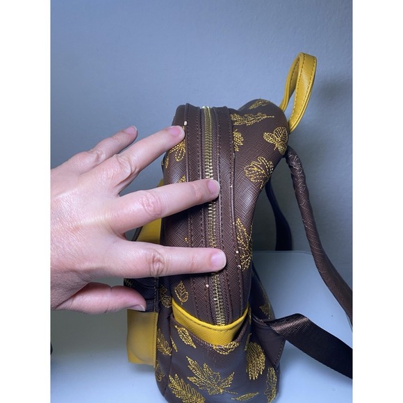 Loungefly Disney Winnie The Pooh Autumn Mini Backpack- Exclusive RARE Used *READ - Picture 8 of 16